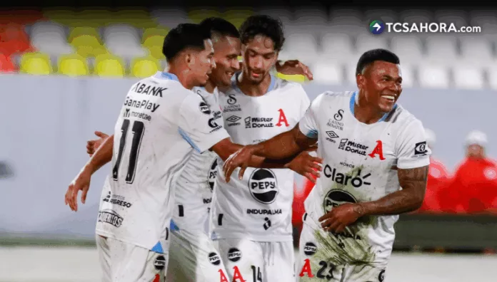 Alianza, el equipo con más finales disputadas en la historia de la LMF Alianza disputará el 20 de diciembre la final número 28 en su historia en la Primera División tras eliminar a Cacahuatique.