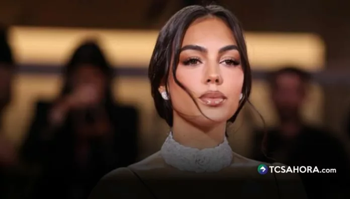 Georgina Rodríguez revela detalles inéditos de su relación con Cristiano Ronaldo Con el anillo puesto y la fecha cada vez más cerca, Georgina Rodríguez habla de su relación con Cristiano Ronaldo y explica cómo equilibra su vida entre la maternidad, los negocios y la exposición pública.