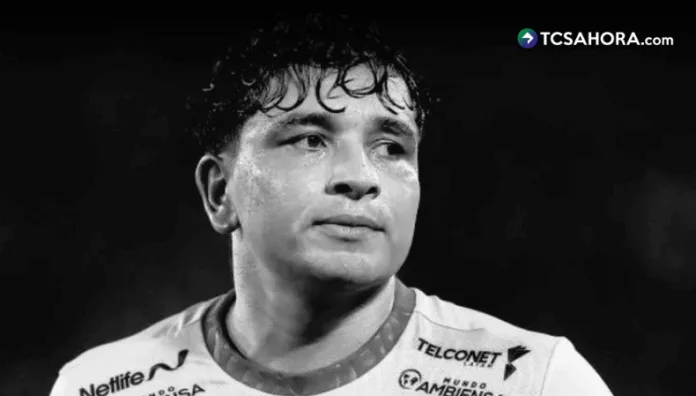 Revelan video del asesinato de Mario Pineida, futbolista ecuatoriano Mario Pineida jugador del Barcelona de Guayaquil fue asesinado junto a una mujer de nacionalidad peruana de 39 años.