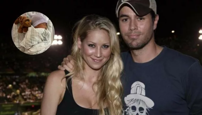 Anna Kournikova y Enrique Iglesias dan la bienvenida a su cuarto hijo El cantante y la extenista confirmaron la llegada de su cuarto hijo con una publicación, sin ofrecer detalles adicionales.