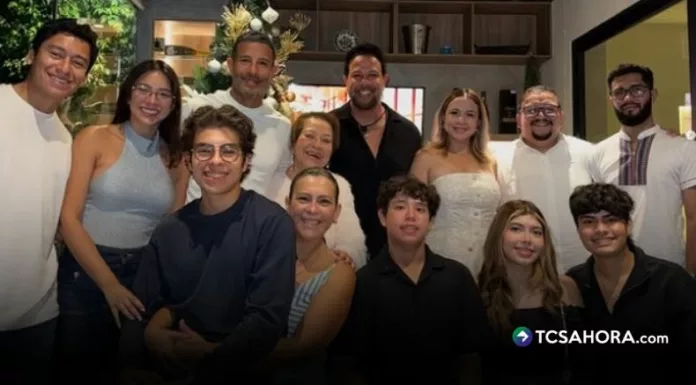 Antes de viajar y pasar las fiestas fuera del país, el conductor de “Viva la Mañana” decidió adelantar la Navidad junto a sus seres más cercanos.