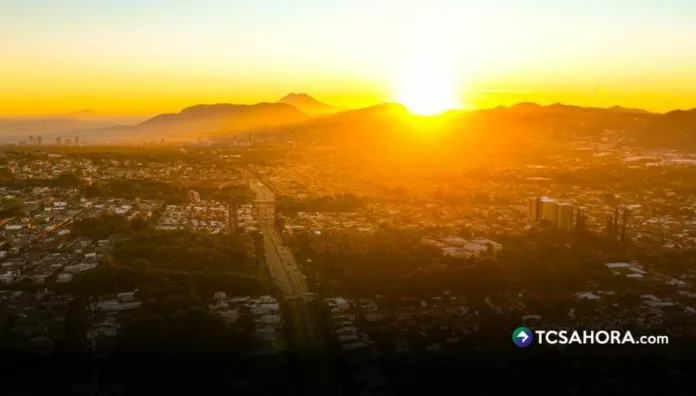 MARN prevé un jueves 25 de diciembre caluroso, con viento y nubosidad variable El ambiente seguirá caluroso a nivel nacional, con vientos moderados y la posibilidad de lluvias breves en sectores del centro y occidente del país.