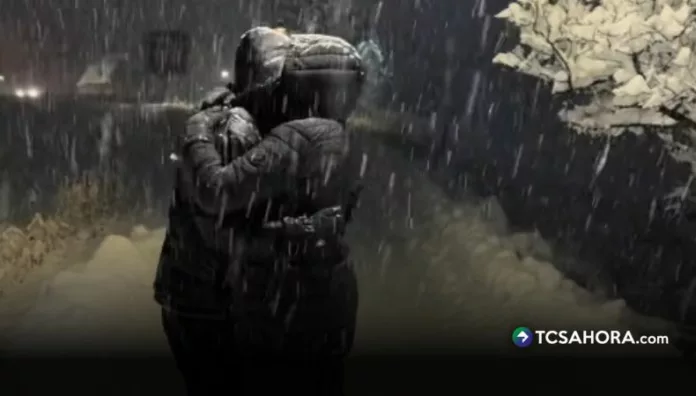 Billy Calderón y su esposa como dos niños bajo la nieve Un baile bajo una intensa nevada forma parte de los momentos familiares que Billy Calderón y su esposa, Paty, están compartiendo durante sus celebraciones de fin de año fuera del país.