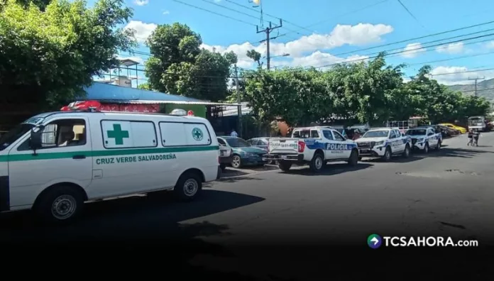 Hombre asesinó a su pareja y luego se suicidó en Apopa El informe preliminar señala que un hombre asesinó a su pareja y luego se suicidó en el distrito de Apopa, San Salvador Oeste.