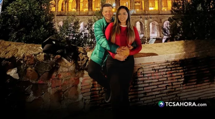 El presentador salvadoreño recorre la capital italiana junto a Katia Flores, en su primer viaje como esposos.