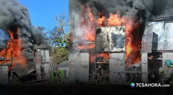De acuerdo con el reporte oficial de las autoridades, el incendio estructural en el Paseo General Escalón únicamente dejó daños materiales.