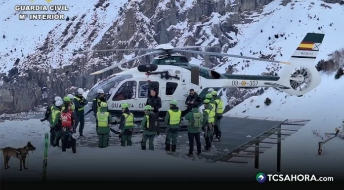 Un alud de nieve arrastró a un grupo de esquiadores que se encontraba en una montaña, dejando un saldo de tres fallecidos.