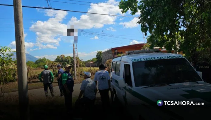 Hombre murió tras sufrir descarga eléctrica en Usulután Un hombre falleció tras recibir una descarga eléctrica en el distrito de Santa María, Usulután Este.