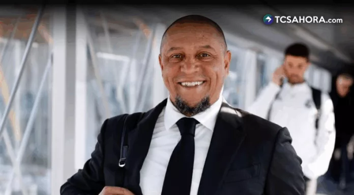 Roberto Carlos de 52 años, ha sido hospitalizado en Brasil por un problema de corazón en el que se le instaló un catéter.