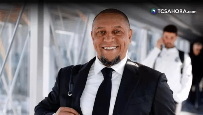Roberto Carlos hospitalizado en Brasil por un problema cardíaco Roberto Carlos de 52 años, ha sido hospitalizado en Brasil por un problema de corazón en el que se le instaló un catéter.