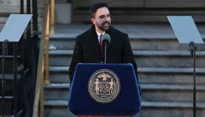 Zohran Mamdani promete gobernar con En su primer discurso como alcalde, Zohran Mamdani prometió que gobernará con “coraje” y a favor de la clase trabajadora.