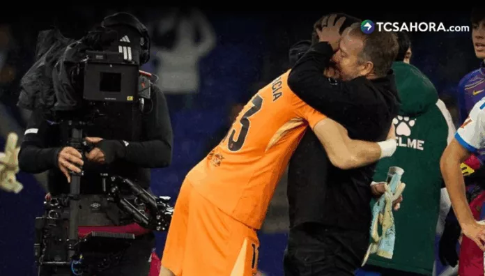 Hansi Flick agradece a Joan García tras la victoria del Barça Hansi Flick habló tras la gran actuación de Joan García que permitió al Barcelona vencer al Espanyol en el