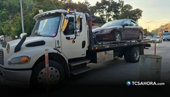 MOPT brindó 1,223 servicios de asistencia de grúa en vacaciones Brindaron más servicios en zona central y paracentral del país. Distracción al volante sigue siendo principal motivo de accidentes.