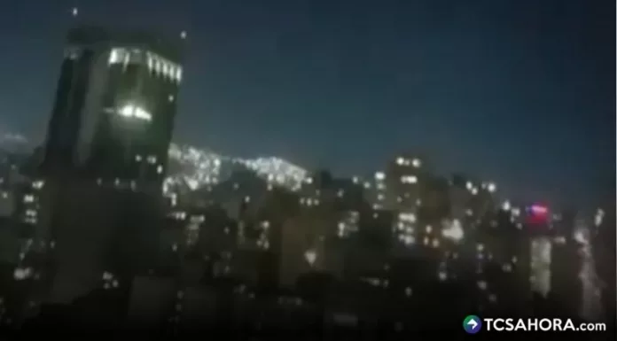 Una serie de detonaciones se registraron en horas de la noche de este lunes en los alrededores del Palacio de Miraflores, Caracas, Venezuela.