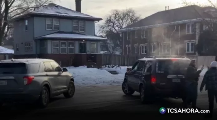 Una mujer falleció a disparos este miércoles durante un operativo migratorio de ICE en Minneapolis, Estados Unidos.