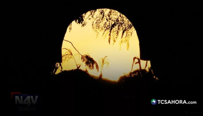La Casa Pactada la leyenda que sigue aterrando a Nejapa Las ruinas de una antigua casa en Nejapa siguen envueltas en misterio: vecinos afirman que su historia esconde un pacto oscuro que aún genera temor.