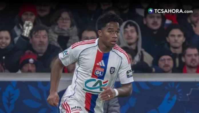 Endrick marca en su esperado debut con el Lyon Endrick se estrenó con gol en su primer partido con el Olympique Lyon y guió al equipo a octavos de final de la Copa de Francia.
