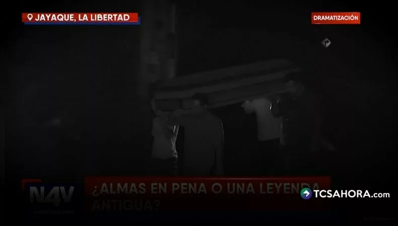 «Almas en pena» caminan en silencio por la carretera de Jayaque