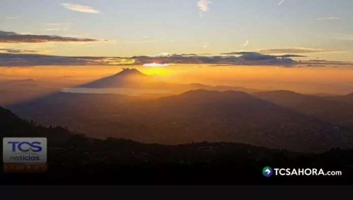 Cielo poco nublado, sin lluvias, pero con vientos nortes en el país Hoy hará calor durante el día, pero tendremos presencia de vientos nortes. Estará fresco por la noche y frío en la madrugada.