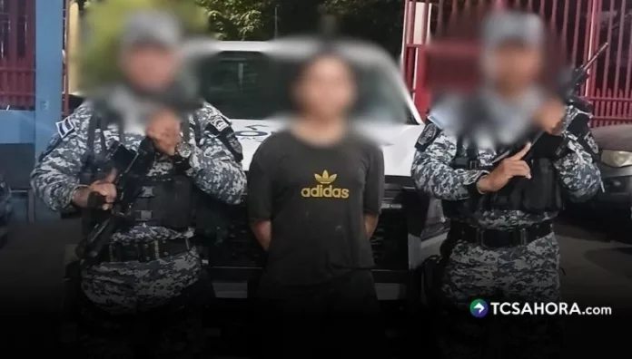 Capturan a responsable de homicidio en Apopa La PNC informó sobre el arresto de un hombre señalado de ser el responsable de un homicidio ocurrido en el distrito de Apopa, San Salvador Oeste.