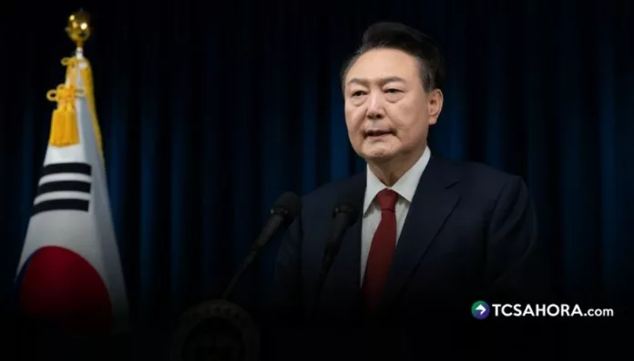 Justicia surcoreana condena al expresidente Yoon Suk-yeol a cinco años de cárcel Corea del Sur marcó un precedente judicial al condenar a su expresidente Yoon Suk-yeol por su intento de imponer la ley marcial en 2024.