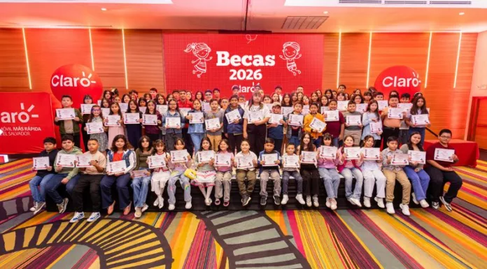Niños y jóvenes con buen rendimiento escolar fueron beneficiados con las 