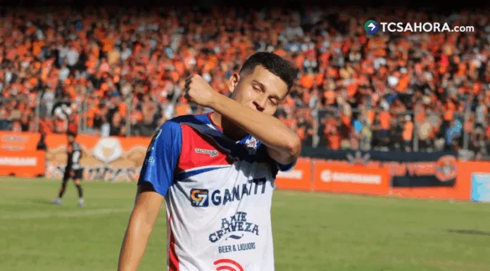 Styven Vázquez estaría en la mira de clubes extranjeros luego de su destacado rendimiento con Luis Ángel Firpo.