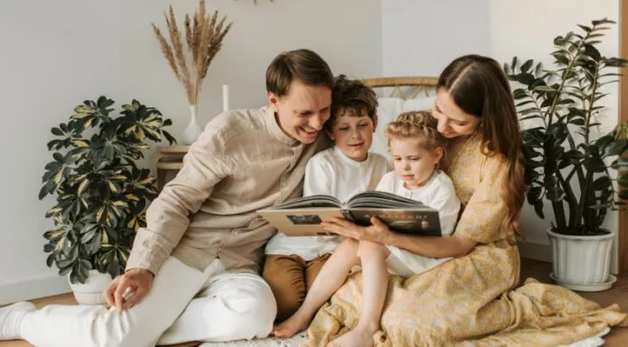 Especialistas señalan que la familia brinda estabilidad emocional a los niños, lo cual se refleja en su comportamiento.