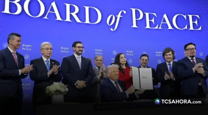 El presidente de Estados Unidos, Donald Trump firmó la carta fundadora de su Consejo de Paz, un nuevo organismo internacional que trabajará junto a la ONU.