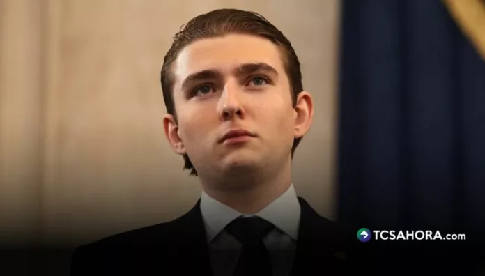 Barron Trump salva a una mujer que era agredida por su expareja En un tribunal de Londres, una mujer aseguró que el hijo menor del presidente Donald Trump actuó al ver cómo era agredida por su expareja.