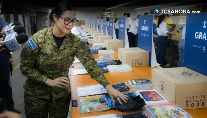 Ministerio de Educación entregará 16 tipos de paquetes escolares La ministra de Educación, Karla Trigueros, explicó que este año se entregarán 16 tipos de paquetes escolares, de acuerdo con el nivel educativo.