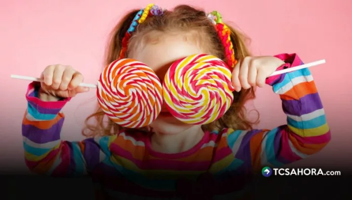 ¿Demasiado azúcar Cómo afecta la energía y la salud de los niños El consumo excesivo de azúcar en los niños no solo puede provocar hiperactividad, sino que también afecta su salud.