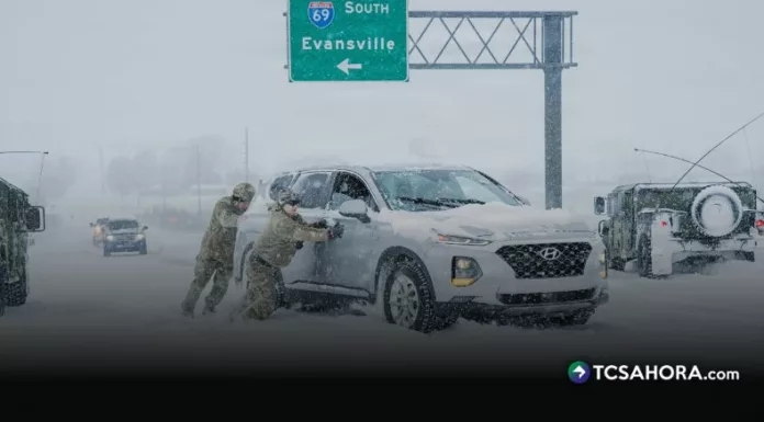 Una tormenta invernal continúa causando severos estragos en Estados Unidos, con víctimas mortales y condiciones extremas en varias regiones.