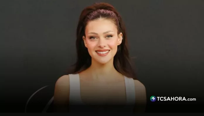 ¿Nicola Peltz recibe un millón de dólares al mes de su padre Un comentario reciente reactivó el rumor sobre el apoyo económico que la actriz recibiría de su familia. La cifra llamó la atención, pero no todos coinciden en que sea real.