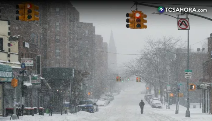 Emiten advertencia por una tormenta Una tormenta nor’easter amenaza a la costa este de Estados Unidos y podría afectar a más de 50 millones de personas.