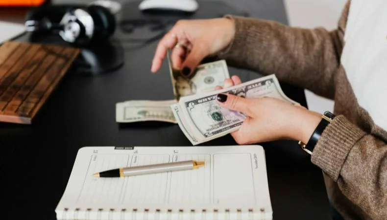 ¿Vas a emprender? ¡No mezcles tu dinero con el del negocio!