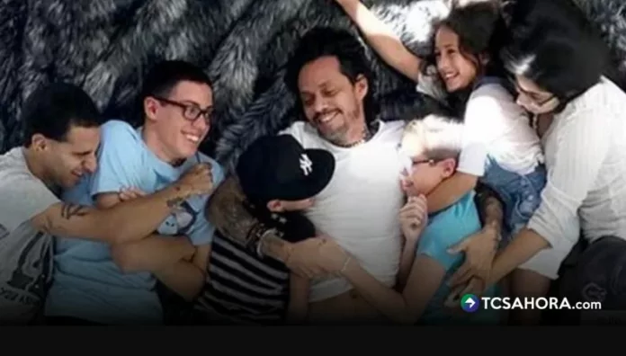 Marc Anthony se convertirá en padre por octava vez El cantante espera un nuevo bebé junto a Nadia Ferreira. Con este embarazo, suma ocho hijos fruto de relaciones distintas a lo largo de tres décadas.