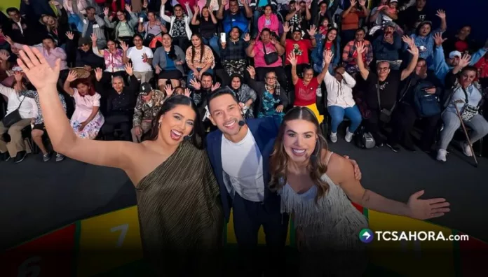 Premios, juegos, baile y pastel formaron parte de la fiesta del sexto aniversario de “Llévatelo”, en una celebración que tuvo casa llena.