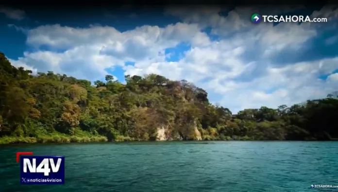El lago de Ilopango no solo es un destino turístico, también es escenario de relatos misteriosos que resuenan entre pescadores y lancheros.
