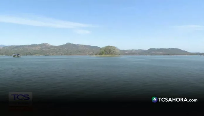 Tras meses de contaminación, el lago Suchitlán muestra signos de recuperación gracias a las jornadas de limpieza impulsadas por las autoridades.