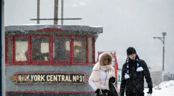 Una helada extrema mantiene a Nueva York con temperaturas extremadamente bajas en medio de una masa de aire frío.