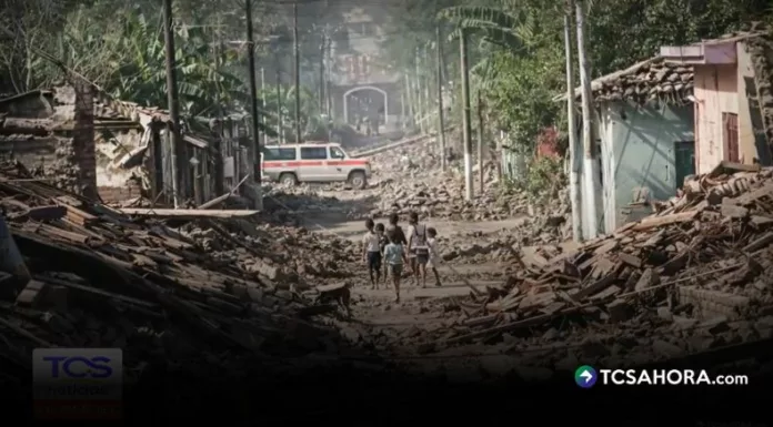 El 13 de febrero de 2001, cuando el país aún intentaba levantarse del primer terremoto del año, un nuevo sismo volvió a sembrar luto y destrucción en El Salvador.