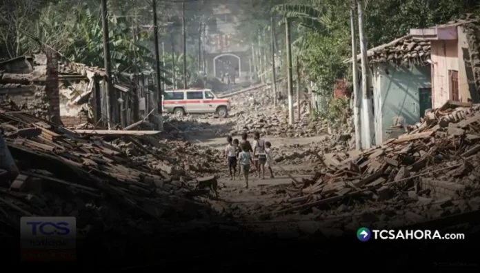 El 13 de febrero de 2001, cuando el país aún intentaba levantarse del primer terremoto del año, un nuevo sismo volvió a sembrar luto y destrucción en El Salvador.