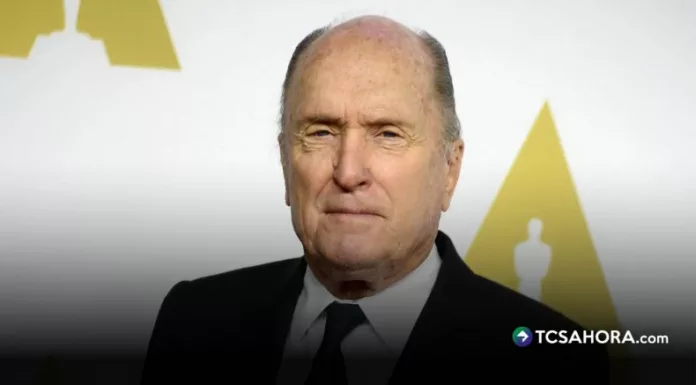 Su esposa confirmó en Facebook la muerte del actor ganador del Oscar. Su carrera incluyó títulos como “El Padrino” y “Apocalypse Now”.