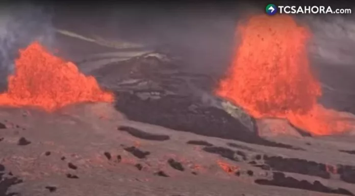 El volcán Kilauea en Hawaii entró en erupción el domingo y lanzó enormes columnas de lava, ceniza y humo que iluminaron el cielo.