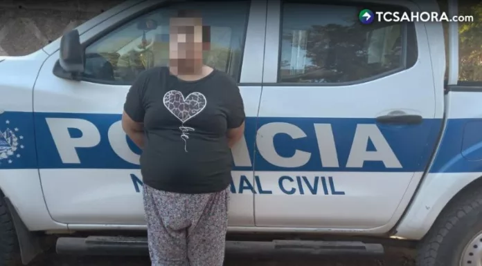 Según la Policía Nacional Civil (PNC) la mujer hirió con un cuchillo a su sobrina de 6 años. El ataque ocurrió en el distrito de La Unión.