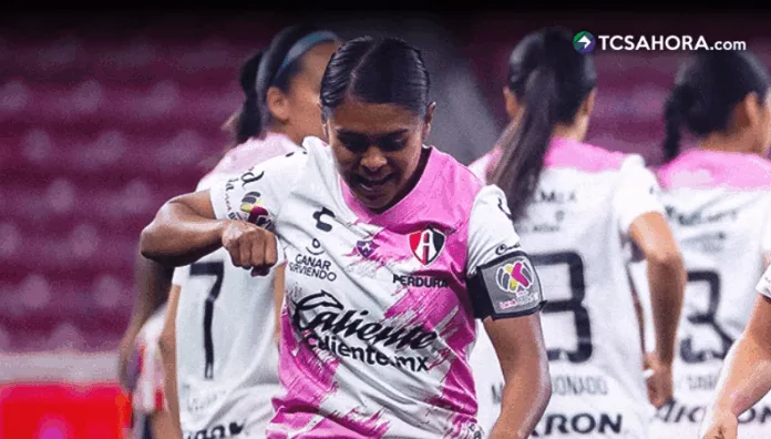 Brenda Cerén brilla con gol en el clásico tapatío frente a Chivas Brenda Cerén anotó un golazo espectacular apenas al primer minuto de juego en el encuentro ante las chivas del Guadalajara.