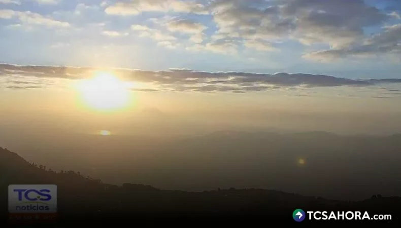 Día nublado y con condiciones bastante calientes para El Salvador