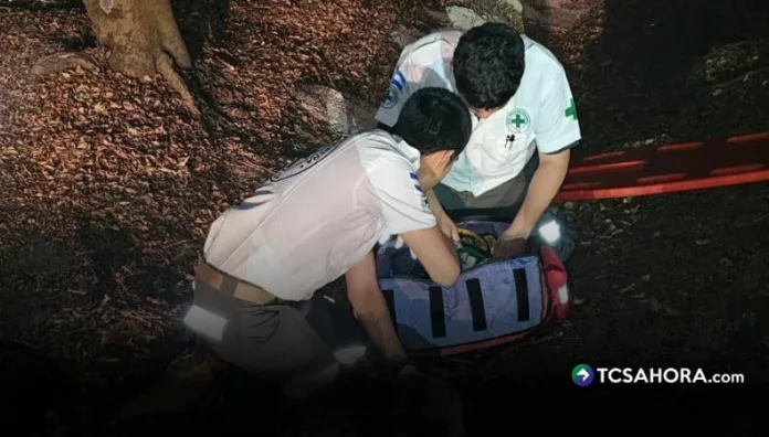 Adulto mayor murió atropellado en San Pedro Perulapán Un adulto mayor falleció tras ser atropellado por un motociclista en el km 21 de la carretera Panamericana, en el sector La Loma, del distrito de San Pedro Perulapán.