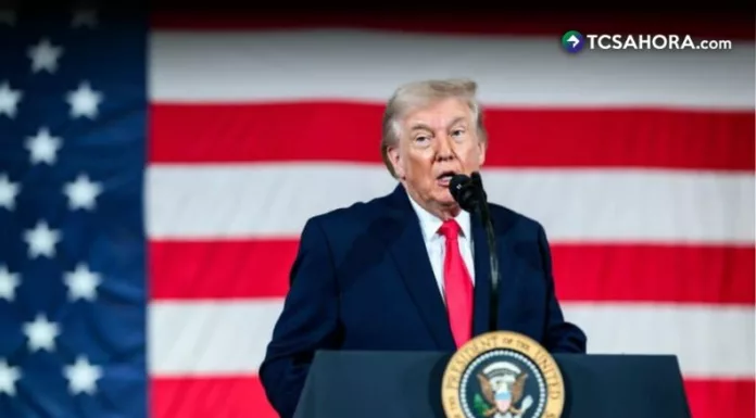 Estados Unidos activó un arancel global del 10% a las importaciones por decisión del presidente Donald Trump, en respuesta al reciente fallo de la Corte Suprema.